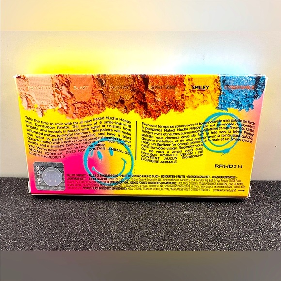 SOLD OUT LIMITED EDITION UD x Smiley Naked Mucho Happy Eyeshadow Palette - Picture 8 of 11